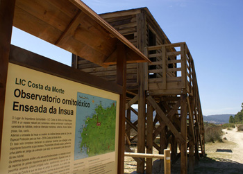 Bird observatory on River Anllóns estuary